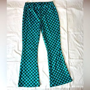Women's Checkered Flare Pant ● Green ● L